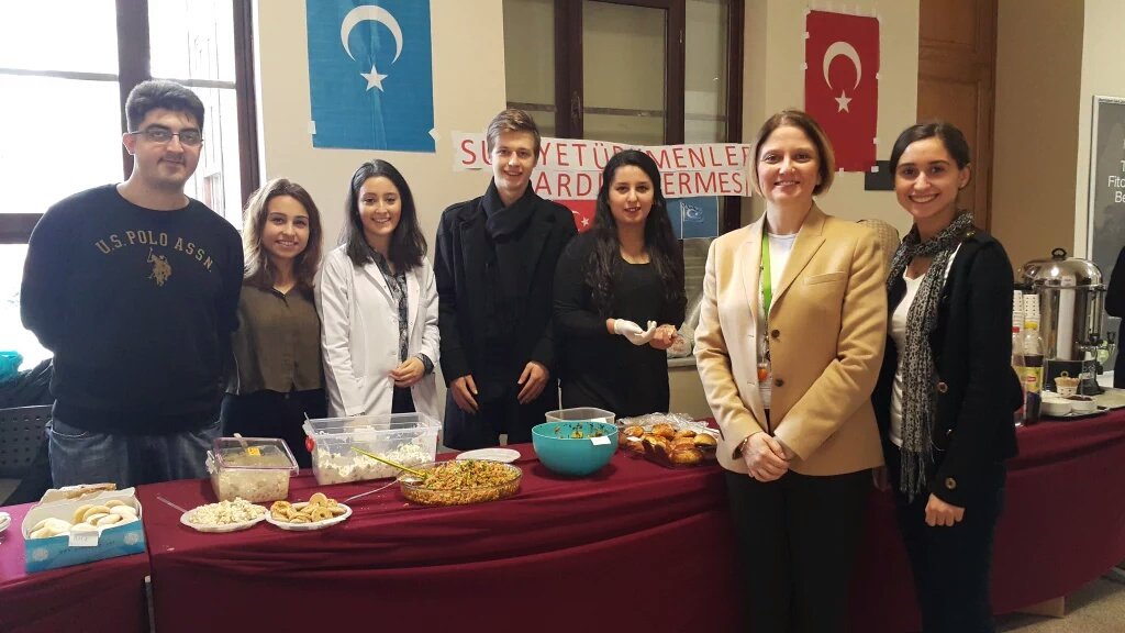 Kermesimize Sayın Rektörümüz Prof.Dr.Rümeyza KAZANCIOĞLU'na desteklerinden ötürü teşekkürlerimizi sunuyoruz