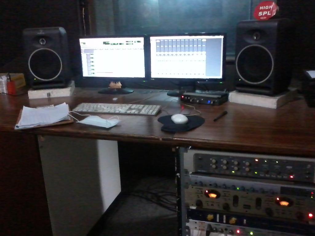 Utk Info Studio 081399790607