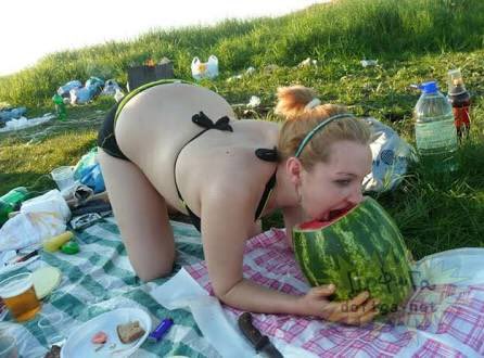 RussianProfiles's tweet image. "Hey boys! Why don't you come on over and taste my juicy melons" #RussianDatingProfiles
