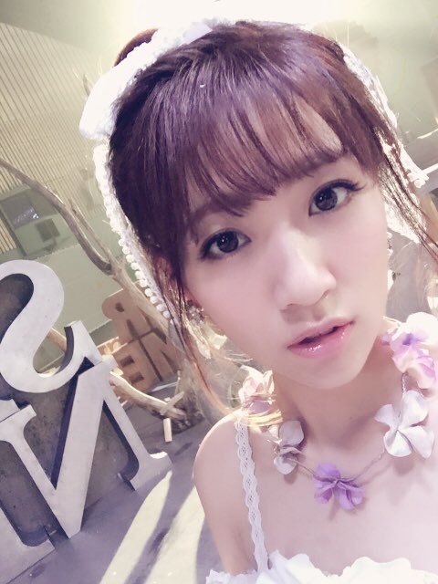 taka4848mina's tweet photo. 背中言葉のMVは
大変お世話になっている
中村太洸監督
胡桃とダイヤローグとか私のソロの破れた羽根のMVもそうです！
太洸さんのMV本当に大好き！
背中言葉も最高でした！
ありがとうございます😭✨ https://t.co/ZMoq92TnIj