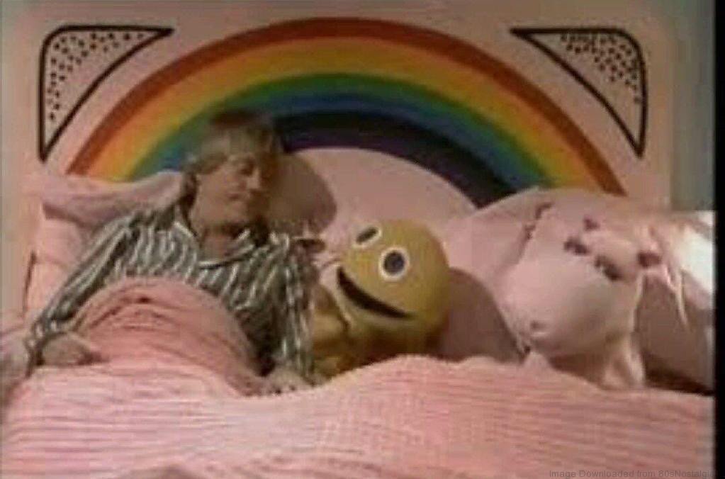 80sNostalgia's tweet photo. Wake up and get out of bed! It’s #WedNOSday! Tweet your best Nostalgic tweets with the hashtag &amp; we will RT them. https://t.co/Wa3WW1ksHj