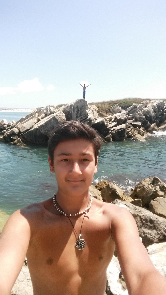jcarrajola's tweet photo. I miss these days...😟#sumer2015 https://t.co/kp18XXbWhk