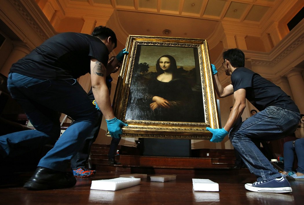 Hidden portrait 'found under Mona Lisa': French scientist