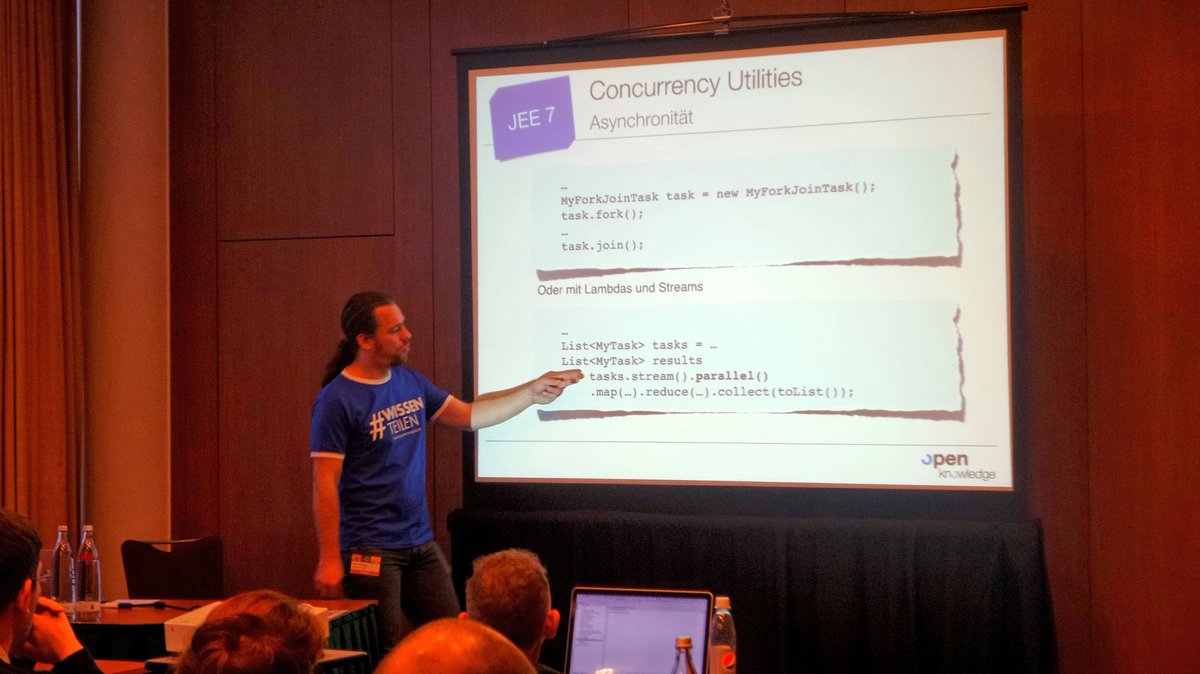 JavaESummit's tweet image. Workshop mit @ArneLimburg zum Thema "Versteckte Perlen in Java EE 7". #JavaEnterpriseSummit #JavaE