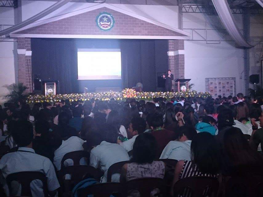 JFINEXdlsud's tweet photo. Mr. Anton Mauricio discussing about "Advancing through CISI Fin. Ed."

#DJSS2015
#dlsudjfinex https://t.co/0lN1dqbnWj