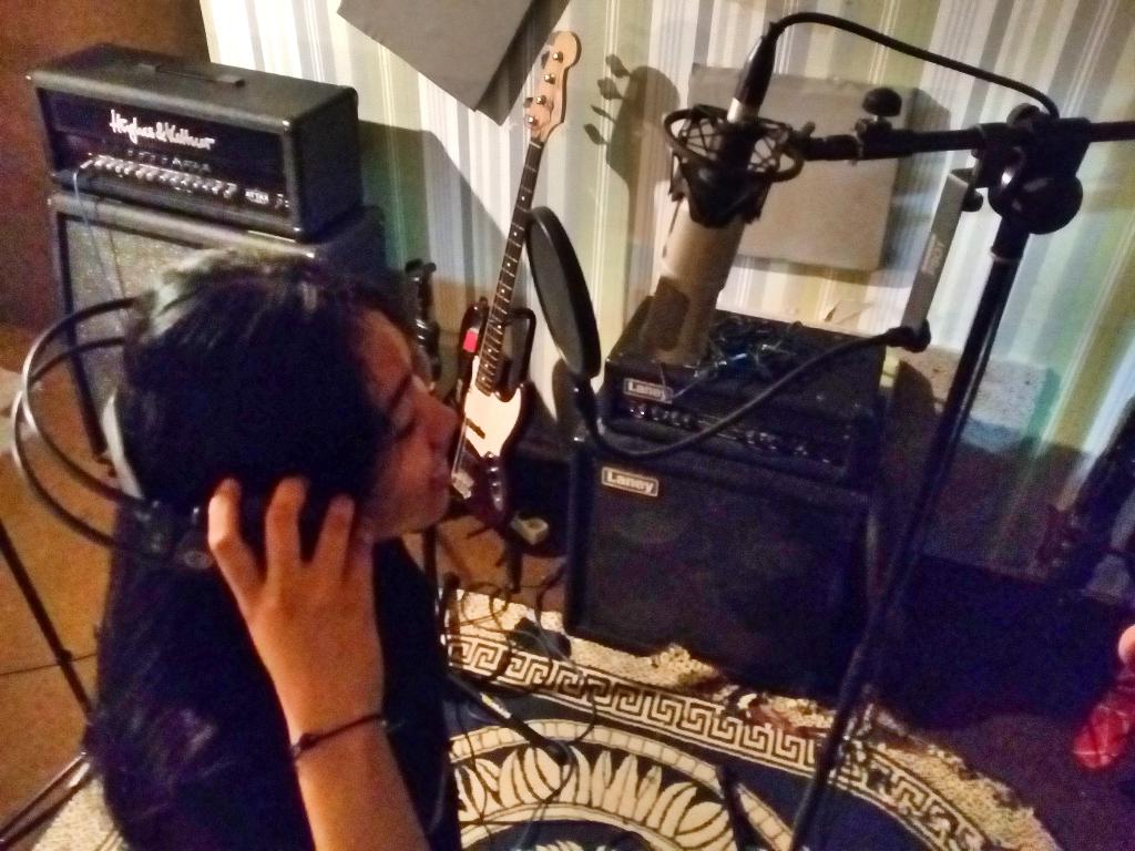 Resist The Hell tweet media