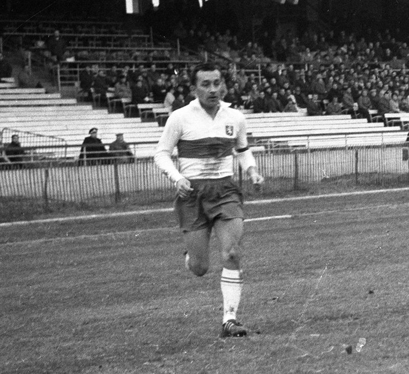 Olympique Lyonnais Joyeux Anniversaire Aime Mignot Ans Joueur 1955 1966 Puis Entraineur De L Ol 1968 1976 Teamol T Co Urveytyu0q Olympique Lyonnais Joyeux Anniversaire Aime Mignot Ans Joueur 1955 1966 Puis Entraineur De L Ol 1968 1976 Teamol T Co Urveytyu0q