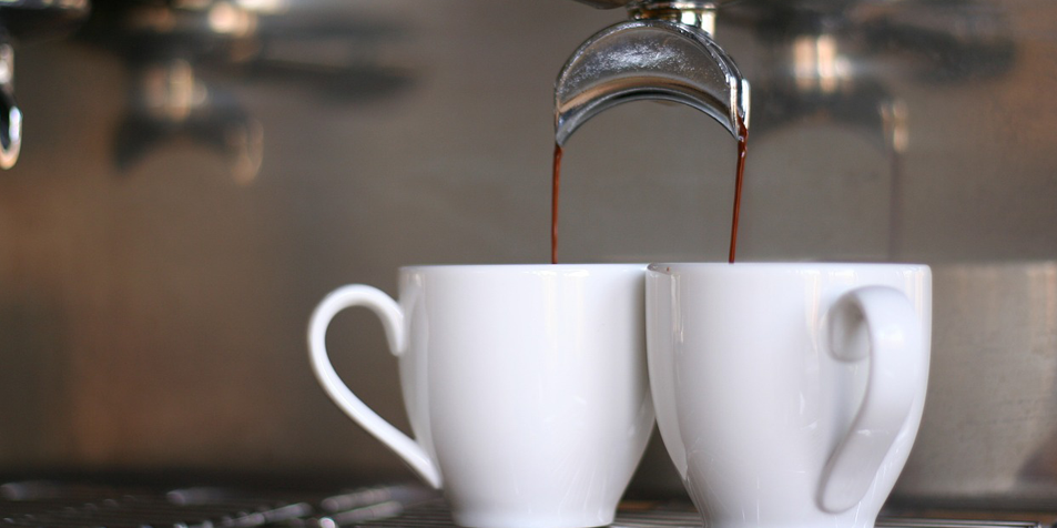 Our Breakfast menu is available before 12 noon. Does anything take your fancy? Have a look > lnkn.in/BeGjN