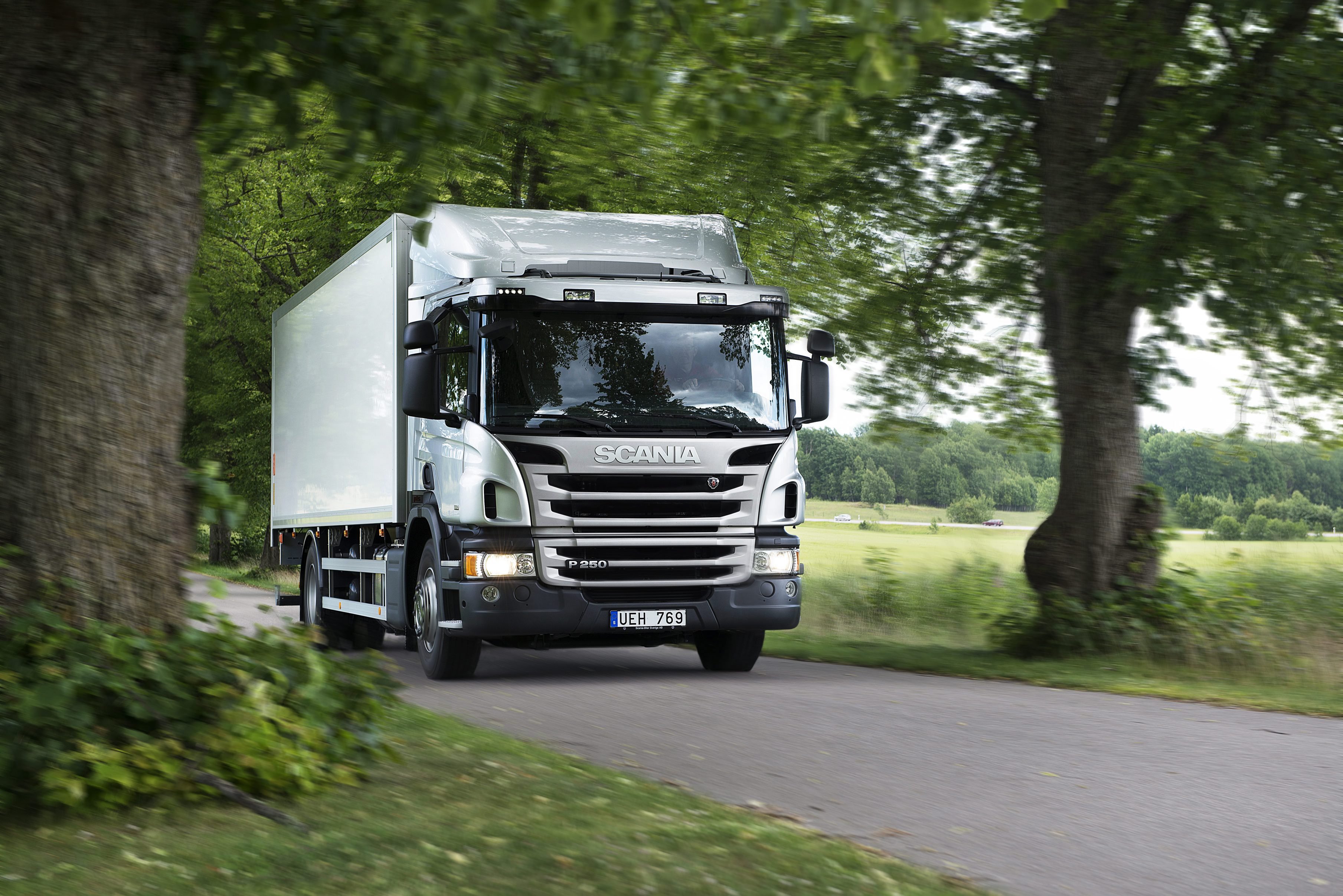 Грузовой автомобиль Scania Скания p250 4x2