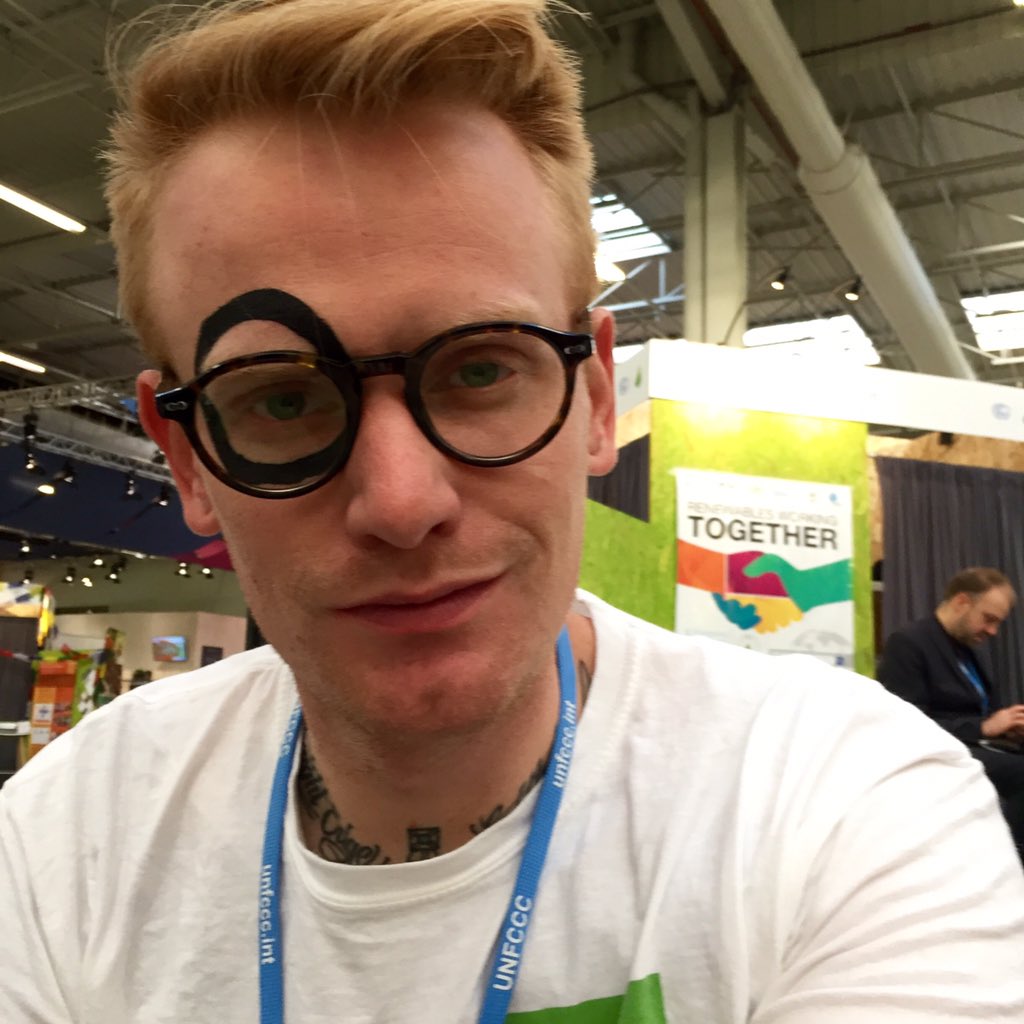 Davidxvx's tweet photo. What's going on with my eye? #ZeroBy2050 https://t.co/YpvlxKN8h0