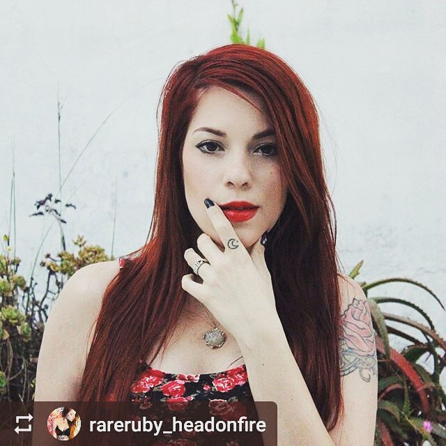 redheadfever's tweet photo. Beautiful @rareruby_headonfire ❤🔥💋
#portrait by @ojibwaarts 📷 
#redhead #redhair #redlips … https://t.co/s1drrnALYC https://t.co/RjGdUV3K24