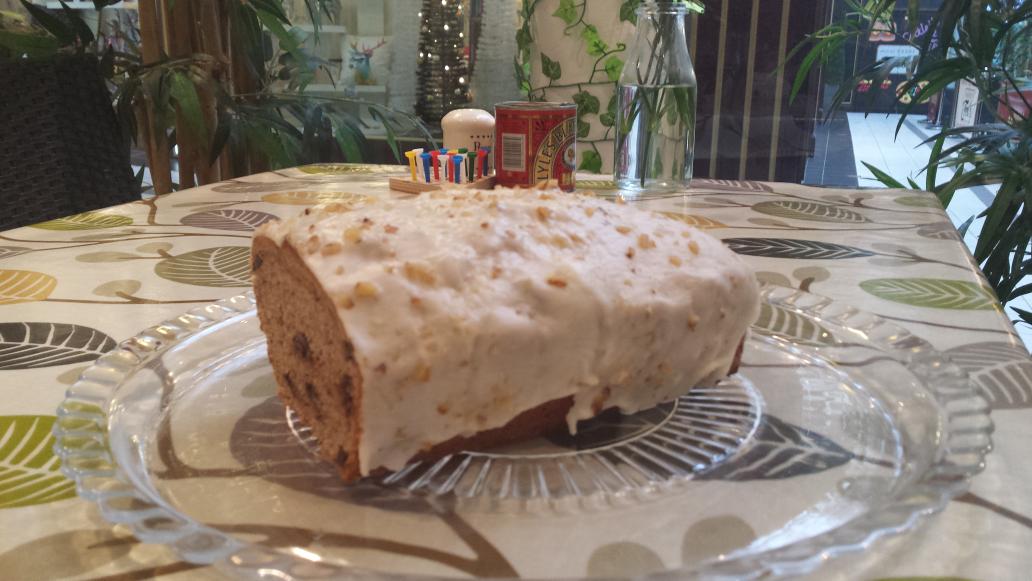 RootsStirling's tweet photo. Mmmmmm a delicious Banana and Walnut cake! #stirling #vegan #cakeforlunch https://t.co/CMibHih1lu