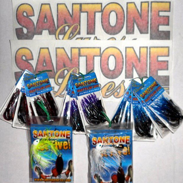 WEEKLY WEDNESDAY GIVEAWAY! You must RETWEET this tweet and FOLLOW us to enter to win! Ends at midnight!