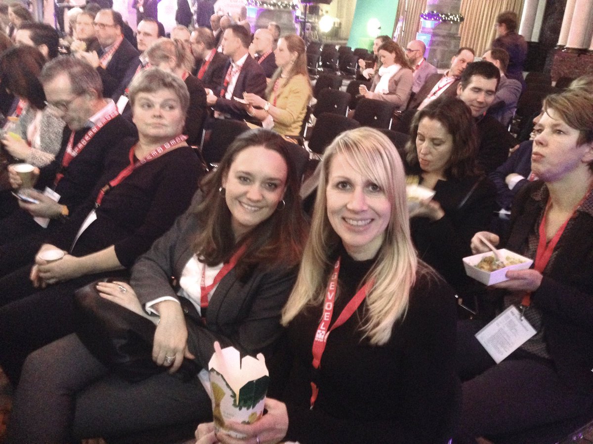 ankebodewes's tweet photo. @Lindavok en Cindy van Veen zitten er klaar voor! bij #NoCongres @nvmog #Laurenskerk Rotterdam. https://t.co/3aDRJ9OweG