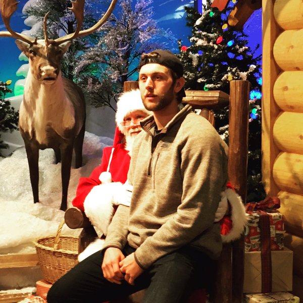 SportsCenter's tweet photo. All Bengals TE Tyler Eifert wants for Christmas... is a Super Bowl ring. (via @EiferTy85) https://t.co/pebU20dd2a