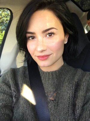 lovaStef's tweet photo. Maravilhosa.
#DevonneSelfie https://t.co/dzZwdy60X8