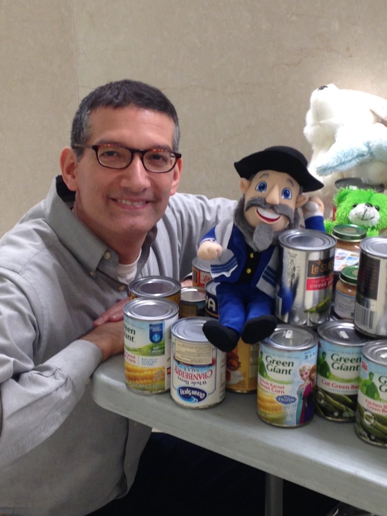 CongregationKJ's tweet photo. #MenschonaBench is donating #cannedgoods to #chanukah fooddrive at @RamazSchool what #actsofchesed are you doing? https://t.co/elM2l8RzCY
