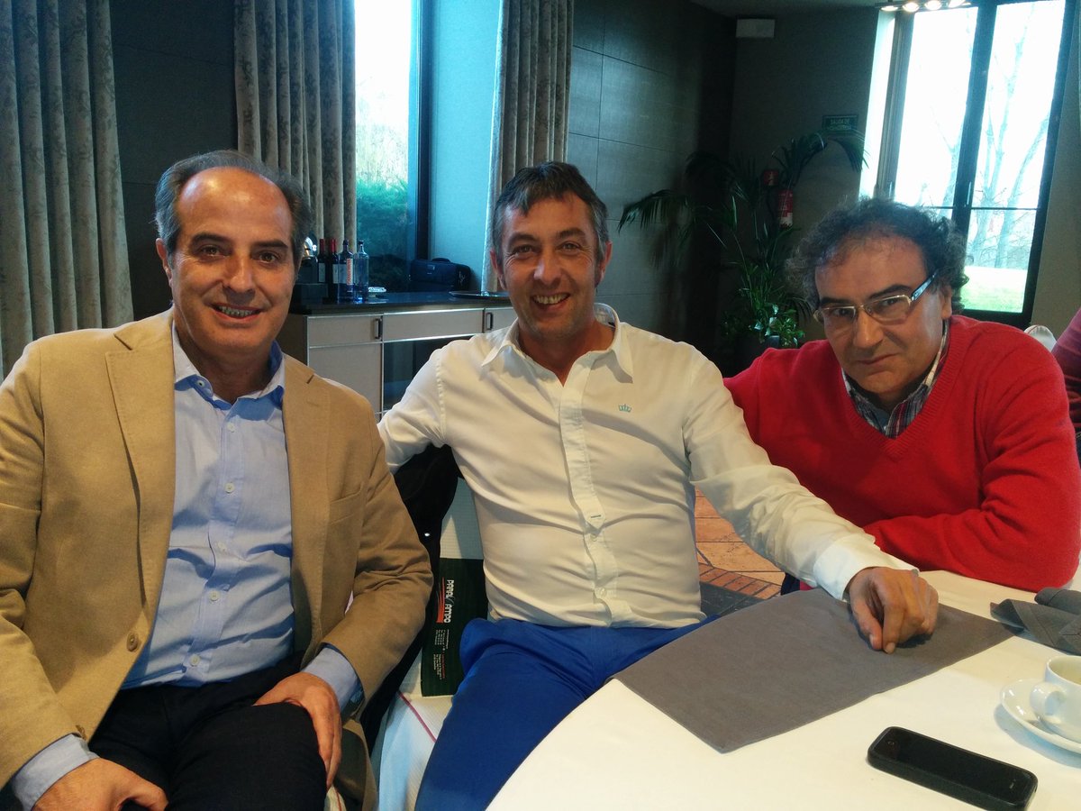 AsajaValladolid's tweet image. Pedro López de @Paralcampo con dos de nuestros agricultores, Fernando y Luis, en la presentación de #PicoMax