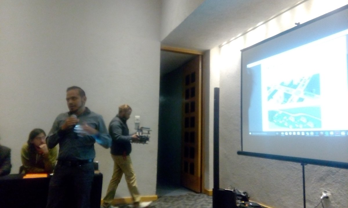 pueblavigila's tweet photo. Smart reality resultados #hackpue ellos son el 3er lugar del #DALMX2015 que organiza @socialtic @SmartCityPuebla https://t.co/sh26e4HXol