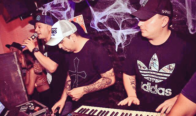 DosFelinos's tweet photo. HOY EL AGUSTI EXPLOTA PINAR #9D #DjPirata #ElKaio #MaxyGen #LaCombinacionPerfecta 💣💥 https://t.co/kgm6FNvzmk