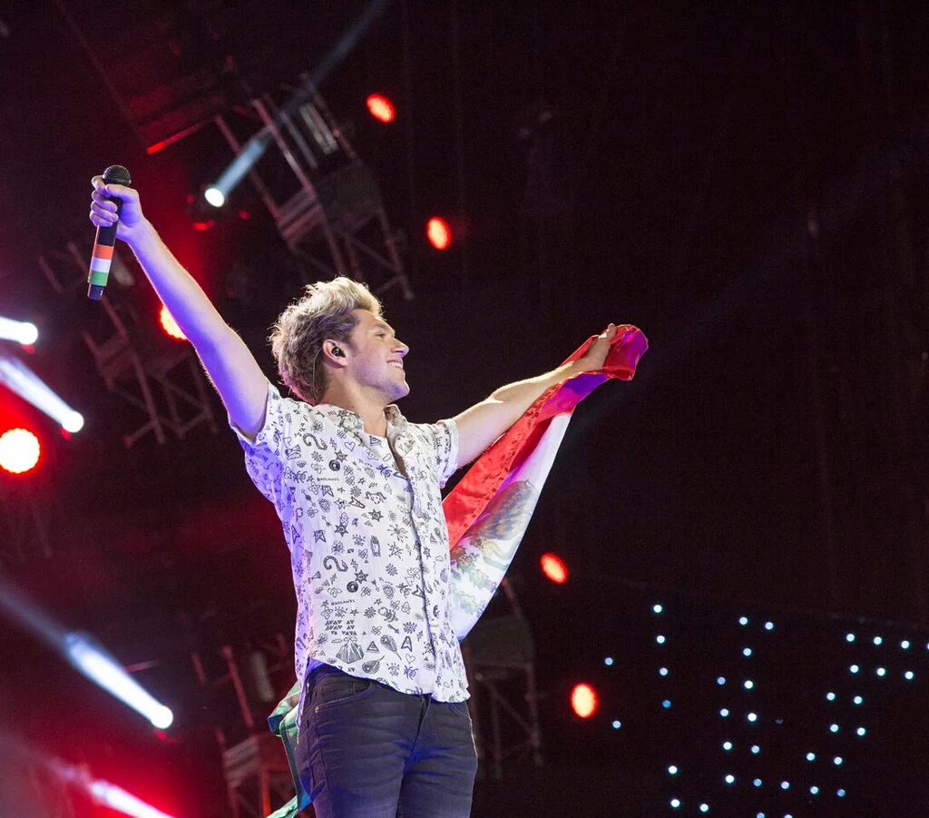 A1D0000's tweet photo. いやもう素敵、、、👑🎈💓💓💓

ないるるるるるるるるる💟💟💟💟💟
逢いたいぜよ、💫💫💫💫

#MTVSTARS One Direction https://t.co/i6yjwVK8hB