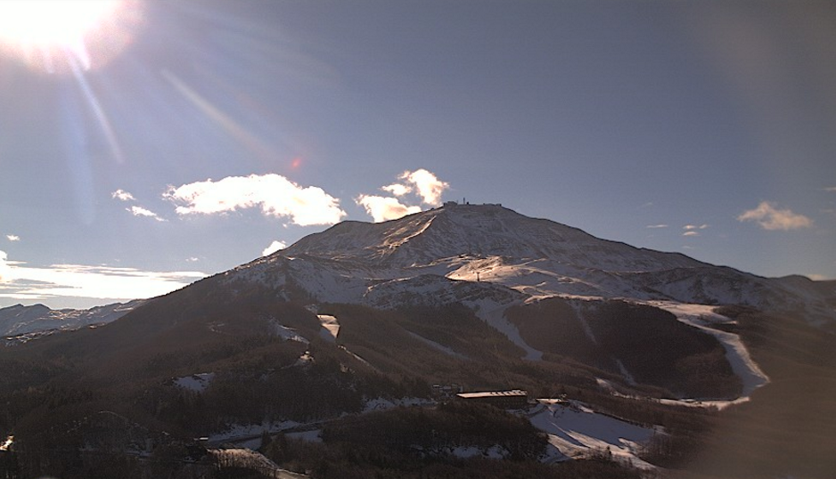 turismoER's tweet photo. [Gli amici di TER fotografano] In diretta dalle piste del Monte #Cimone Foto @CimoneSci @PortaleMeteoER https://t.co/ufTrnj5oSj