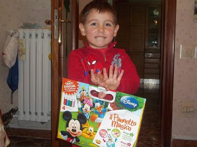magicsticky1's tweet photo. #disegnare è importante per i #bambini dice @annacascino1 nel blog https://t.co/letSDK5NsN e il nipotino conferma! https://t.co/RtyJJ51YOi