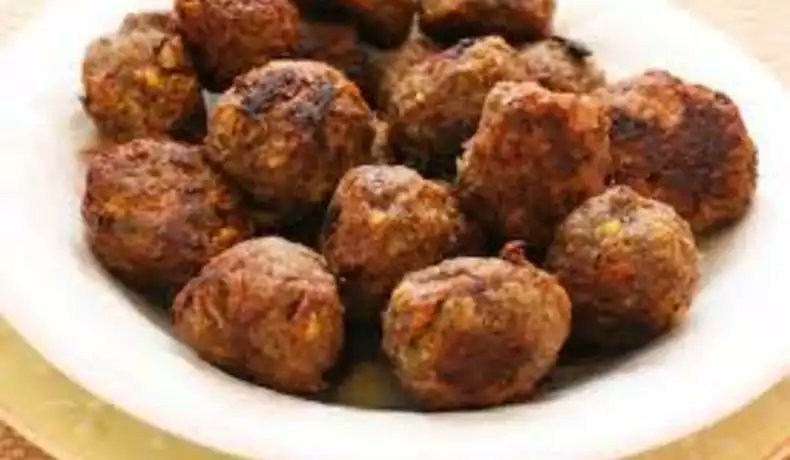 Gör du egna köttbullar eller köper till jul? Om du gör egna, testa dehär!  kokaihop.se/recept/mina-ba…