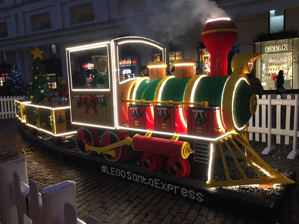 Who wants this Lego train for #christmas ? #HolidaysAreComing https://t.co/K9tGjd6IUH