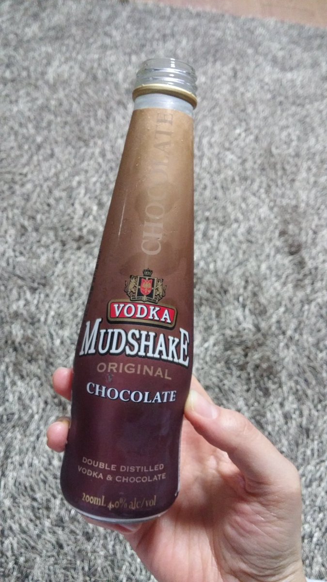 lululuina's tweet photo. 와 이거 진짜 존맛... 진한 초코렛맛 보드카라니 왜 이제야 알았을까 입이 안 다물어짐! 담에는 이걸로만 만원 채워야겠다 https://t.co/WazB7mOPTK