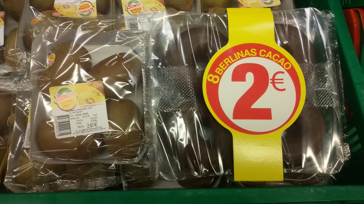 4 kiwis 2,67€
8 donut 2€

Así dile tú a una familia con dificultades económicas q los niños coman fruta...