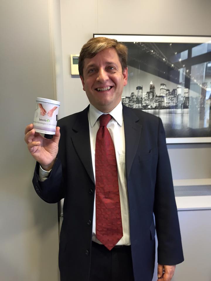 SolventaIT's tweet photo. Juanjo de @MPropietarios. #aniversari #trebol #solventait https://t.co/Zo23LNxpt2