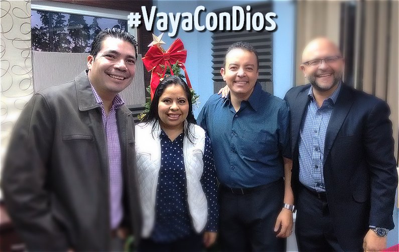 VayaConDios2015's tweet photo. Hoy En #VayaConDios: César, Carol, Rony y Antulio.
¡Bendiciones en este día! https://t.co/jKibCOZf1H