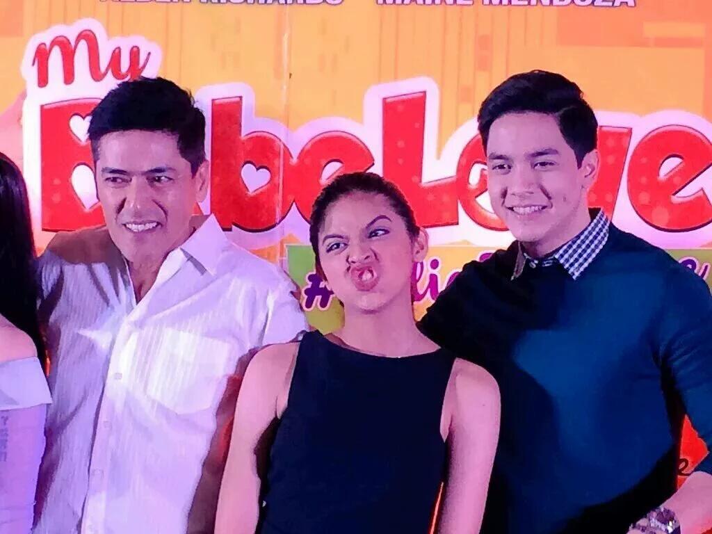 pr1nsesamo's tweet photo. Anak ng tinapa ang ganda pa rin oh.. iba talaga pag POGI ang tatay Diba??

CTTO

#MyBebeLovePresscon https://t.co/wt4oR7e2fq