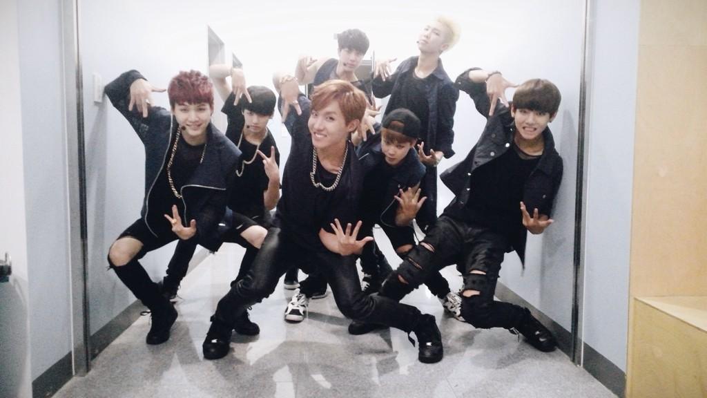 Старые фотосессии бтс. Bts 2013. Бтс начало. Бтс старые фото. Бтс 2014.