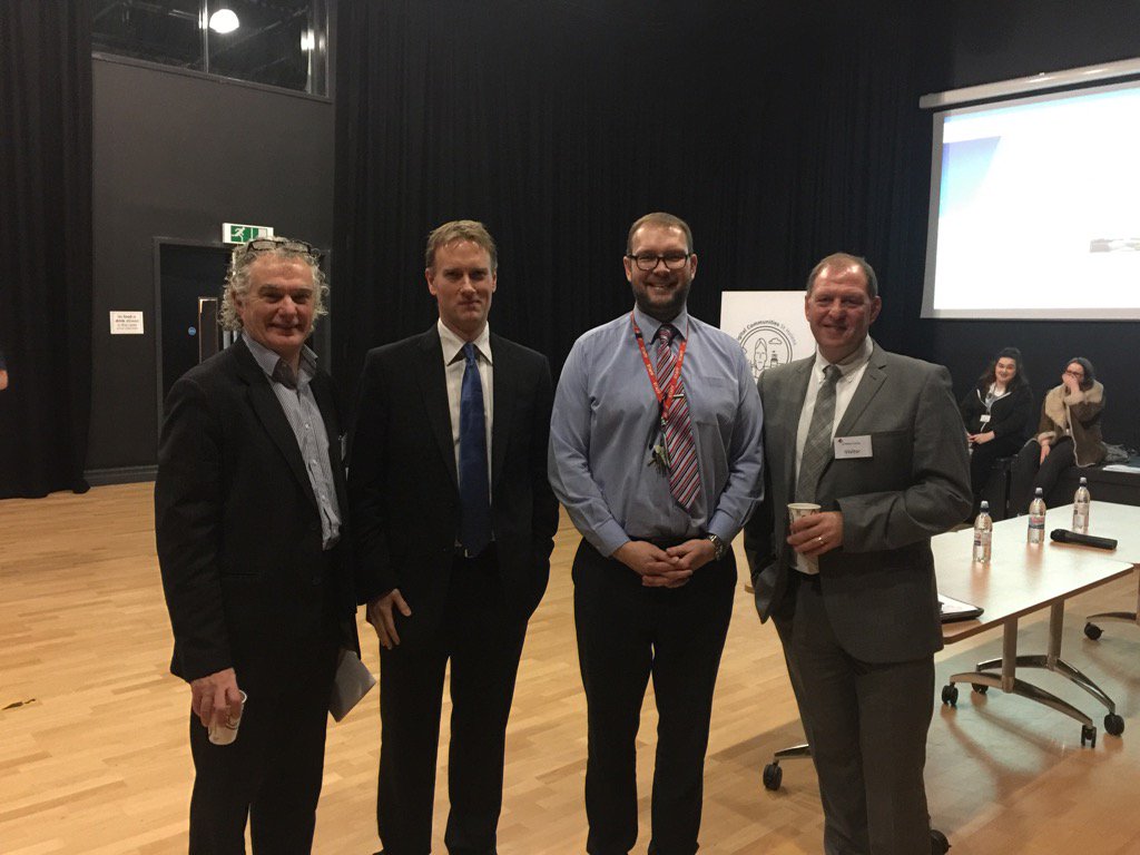 TheDigitalNorm's tweet image. #hellosthelens #o2thinkbig the dragons getting ready for today&apos;s think big awards @StHelensCollege @o2businessuk