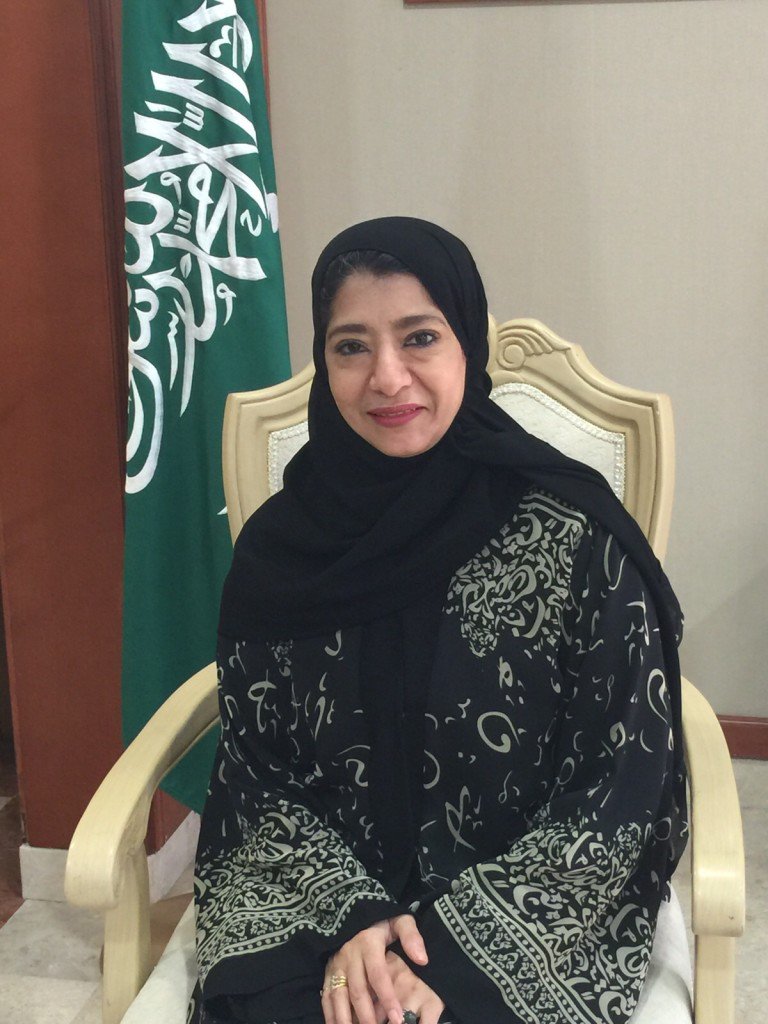 8990000000's tweet photo. فيما يرعى الامير خالد الفيصل   فعاليات معرض الكتاب  الجمعة القادم  سحر رجب في عزيز نبض https://t.co/jEm583Tg4s