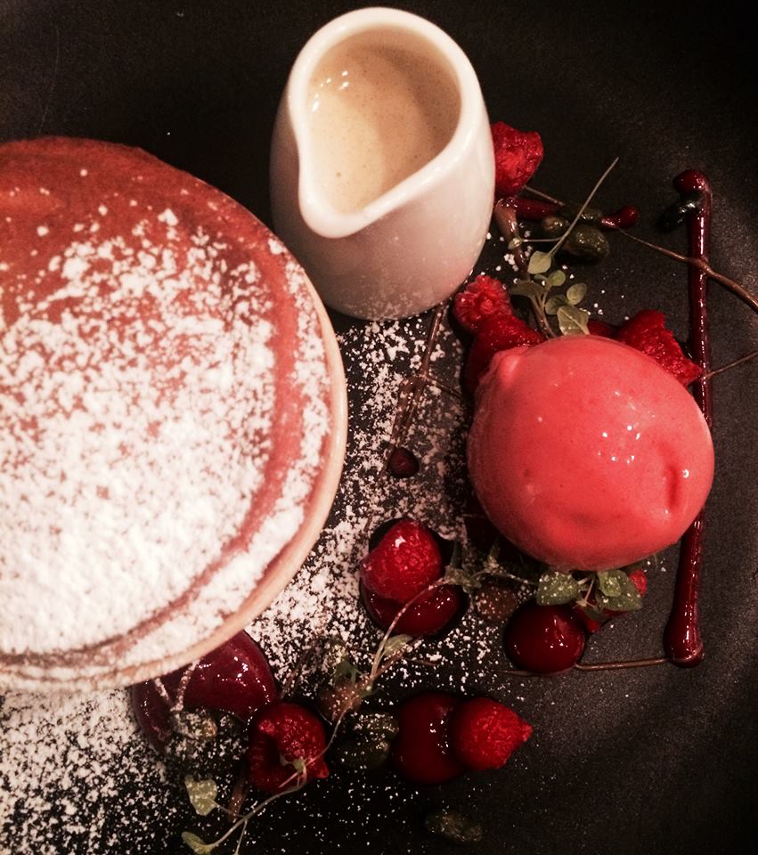 Coopsriverlight's tweet photo. @FabFood4All you venture to Bucks? Fancy a different restaurant with stunning views and delish food? @BourneEndBucks https://t.co/VZB1C7VBpS