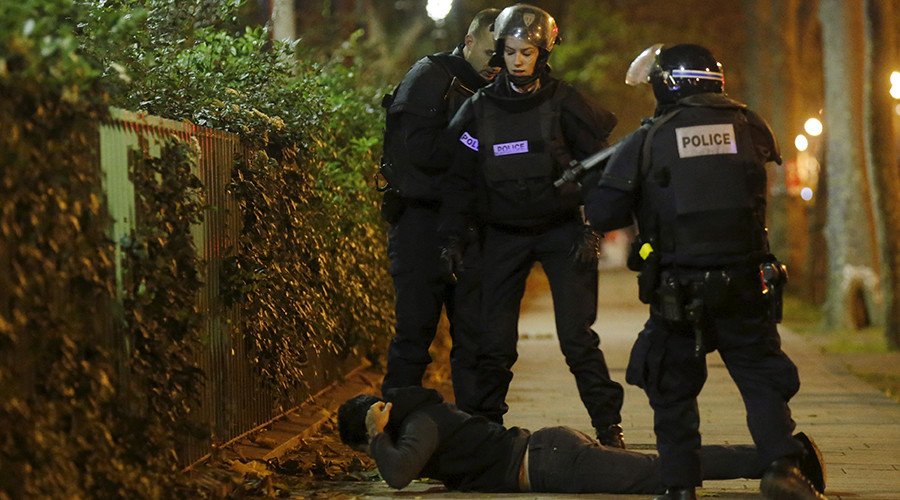 RT_com's tweet photo. ‘France is at war, enemies live in our own country’ - mayor of refugee-flooded town #Beziers https://t.co/bNyeSfJEW6 https://t.co/Qyy3cPJHSa