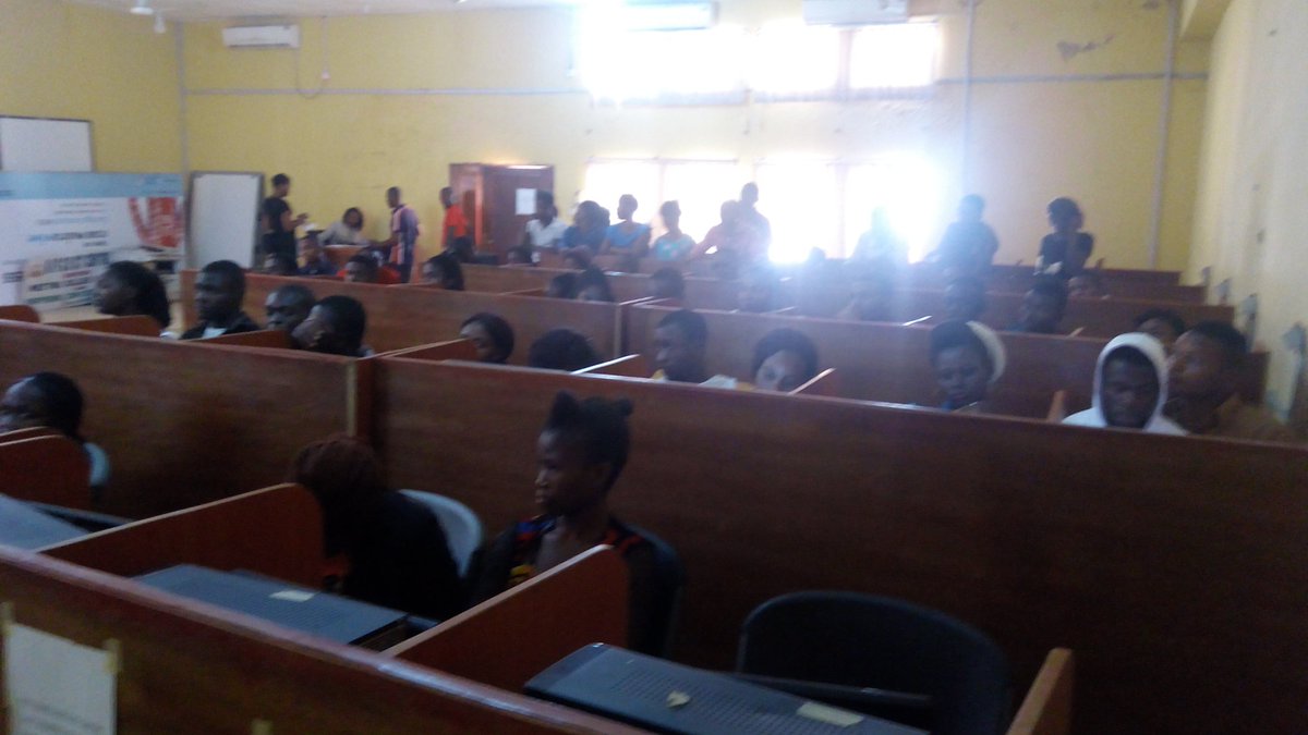 raznerd's tweet image. Students at the #AzureForStudents session at AIUE, owerri, Imo, NG. @MicrosoftNG @intellidesign @Cracked_Halo