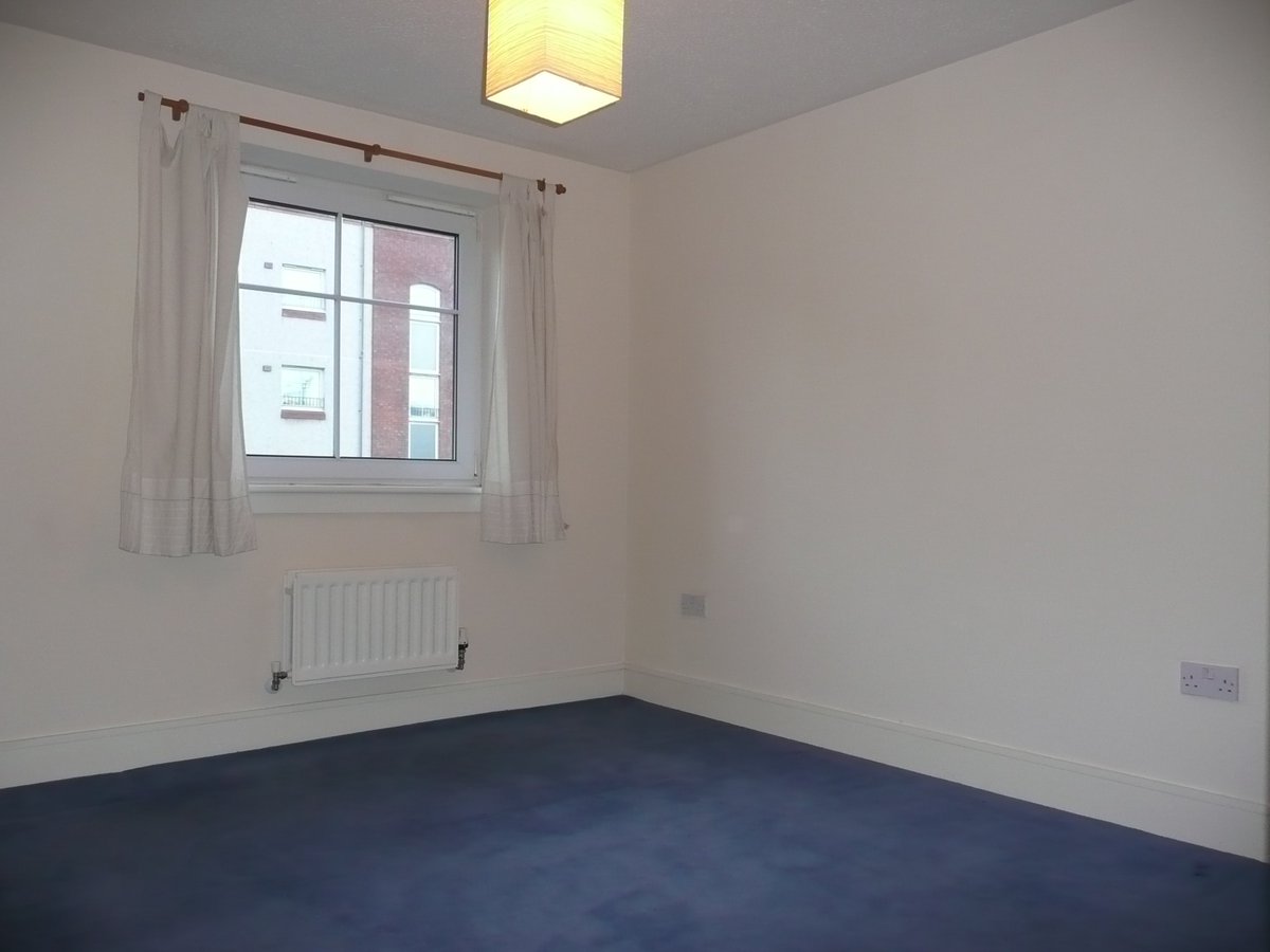 Clicklet's tweet image. 3 bed #unfurnished property in #Slateford, £950, available 14 December-Contact us to arrange a viewing-0131 555 1704
