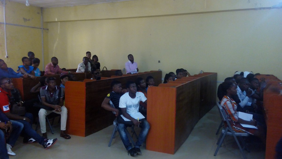 raznerd's tweet image. More on the #AzureForStudents #HelloCloud happening at AIUE, Imo, NG. @MicrosoftNG #MSFTImagine #YouthSpark