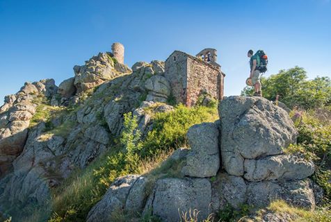 Compostelbus2's tweet photo. Ouverture des ventes 2016 billets @Compostelbus2 : ligne régulière de bus entre Le Puy en Velay et Conques https://t.co/Y1u3F6vAQJ
