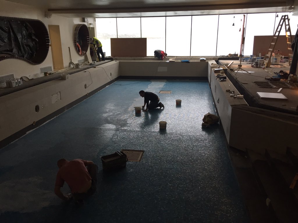 cliffhousehotel's tweet photo. New floor down. #threewordtweet #poolrefurb https://t.co/0hAV9pfGCI