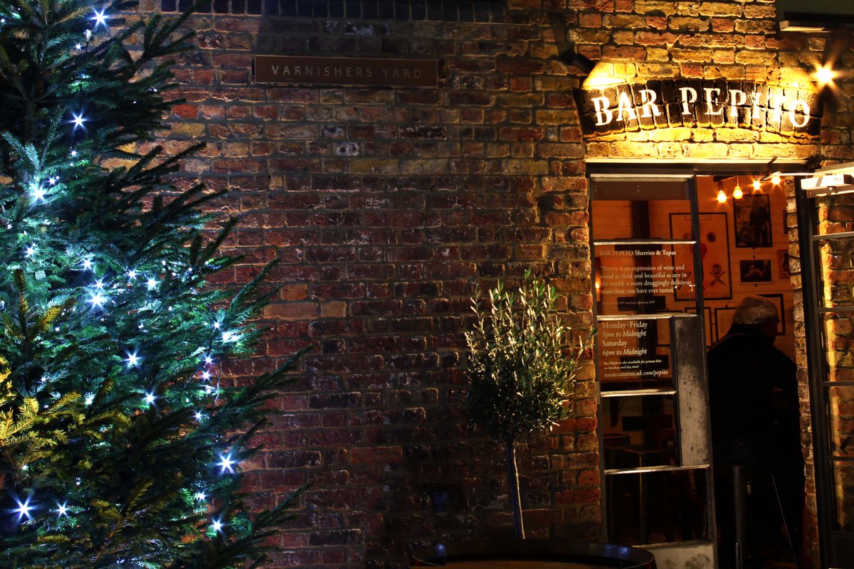 BarPepitoLondon's tweet photo. Christmas has arrived at the heart of #KingsCross #CountdowntoChristmas https://t.co/ICqIOFyLMH