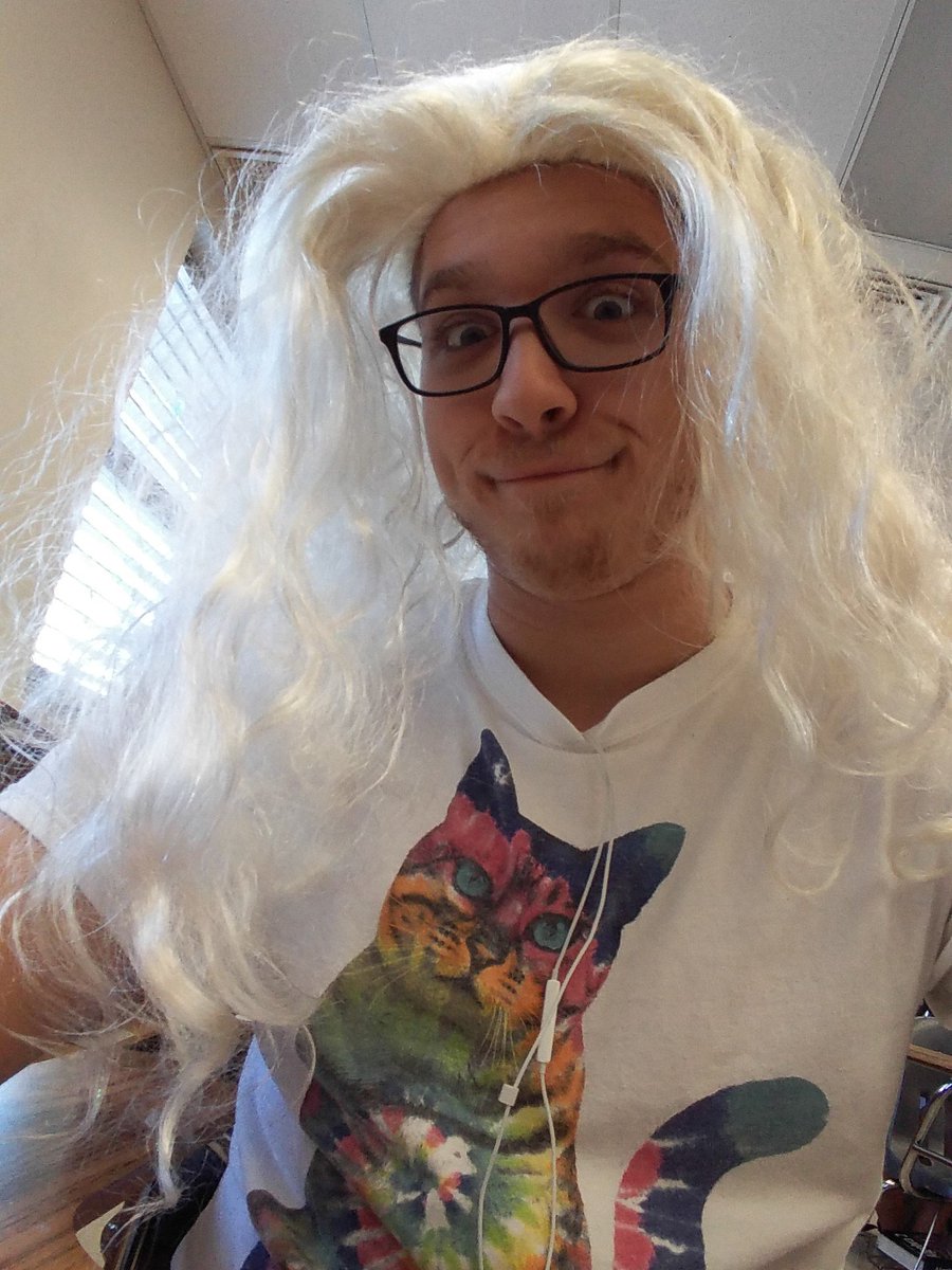 DougO32's tweet photo. Winter white day! #spiritweek2015 @MHS_SGA https://t.co/IzoNNdyQOA