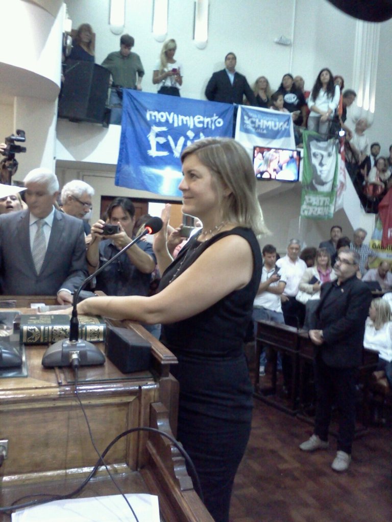 carinarestovic1's tweet photo. Felicitaciones @VeroIrizar concejala!! #ElNortePresente https://t.co/VPhj7xHz0s