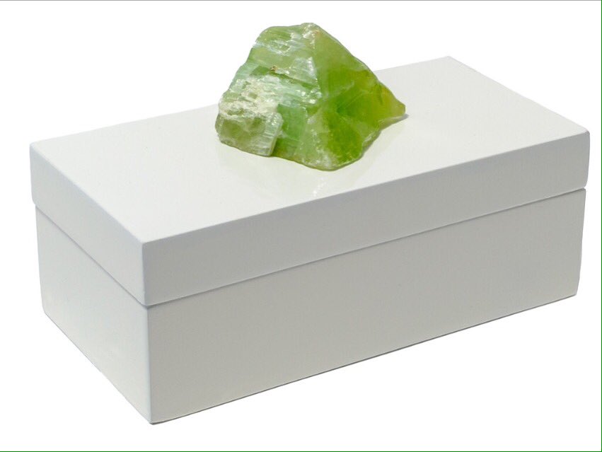 MapletonDrive's tweet image. Green calcite box only at mapletondrive.com #homedecor #style #mapletondrive