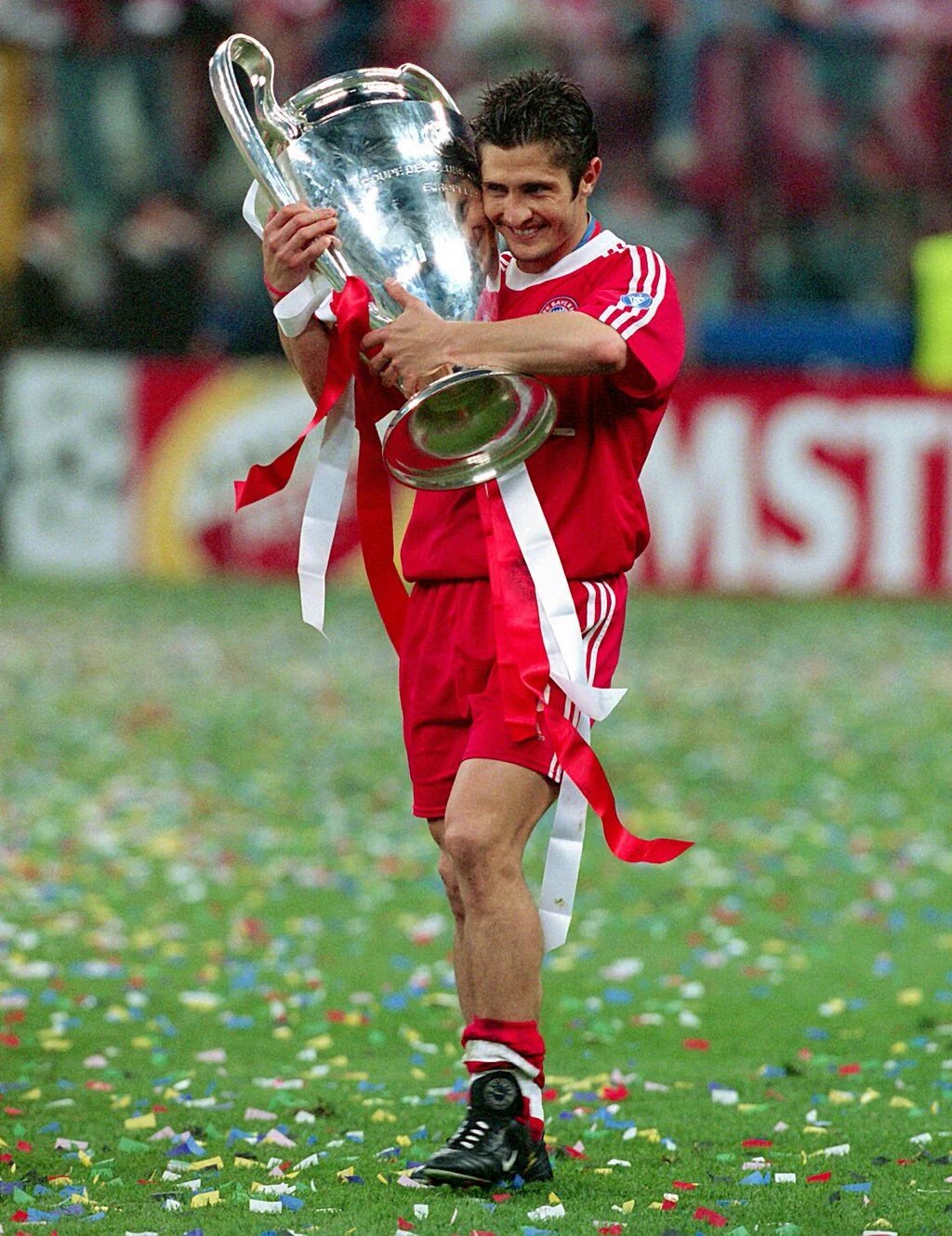 Alles Gute zum Geburtstag. 
Happy Birthday 
Bixente Lizarazu today 