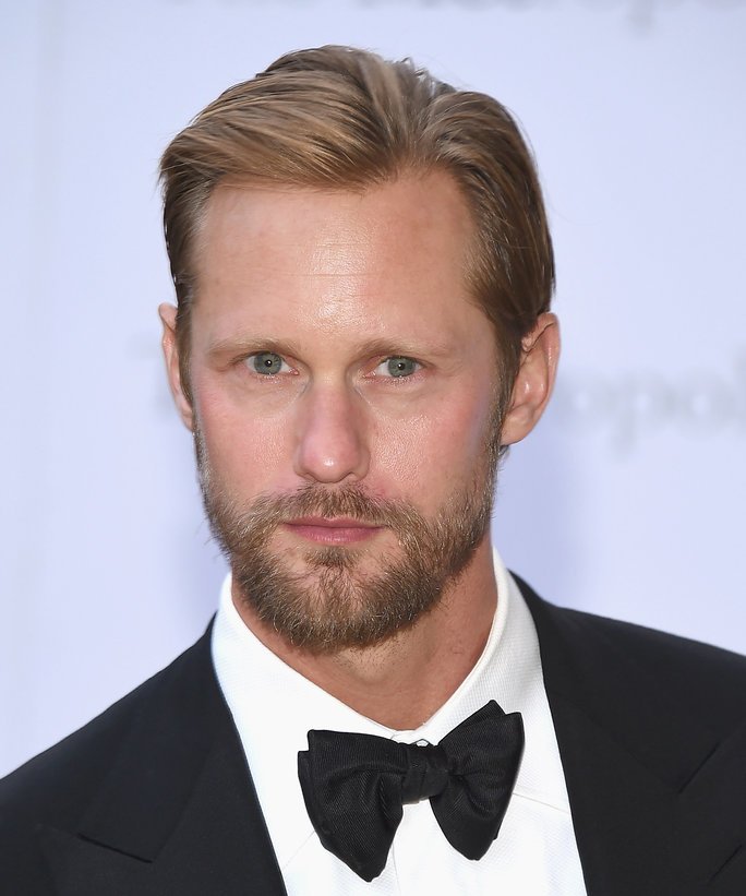 InStyle's tweet photo. See Alexander Skarsgard’s insanely ripped bod in this photo from The Legend of Tarzan: https://t.co/2hNZZIrS0q https://t.co/ItzDQ4i09H